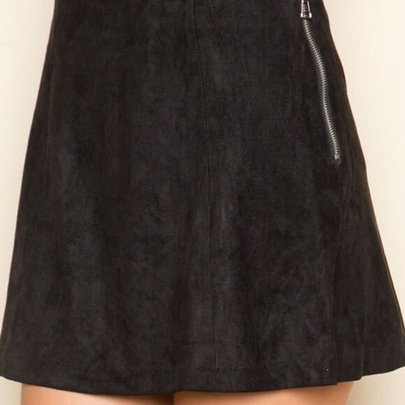 NWOT Brandy Melville Cara Black Suede Zipper Mini Skirt OS/Small - Picture 4 of 4